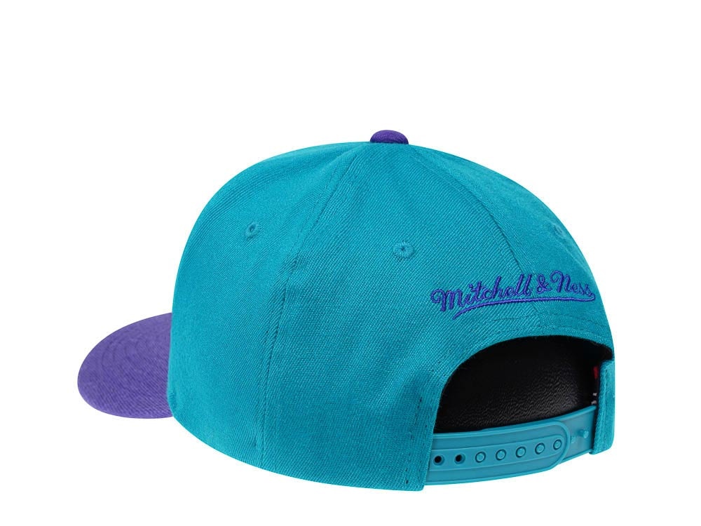 Mitchell & Ness Charlotte Hornets Team Two Tone Red Line Solid Flex Snapback Gorra