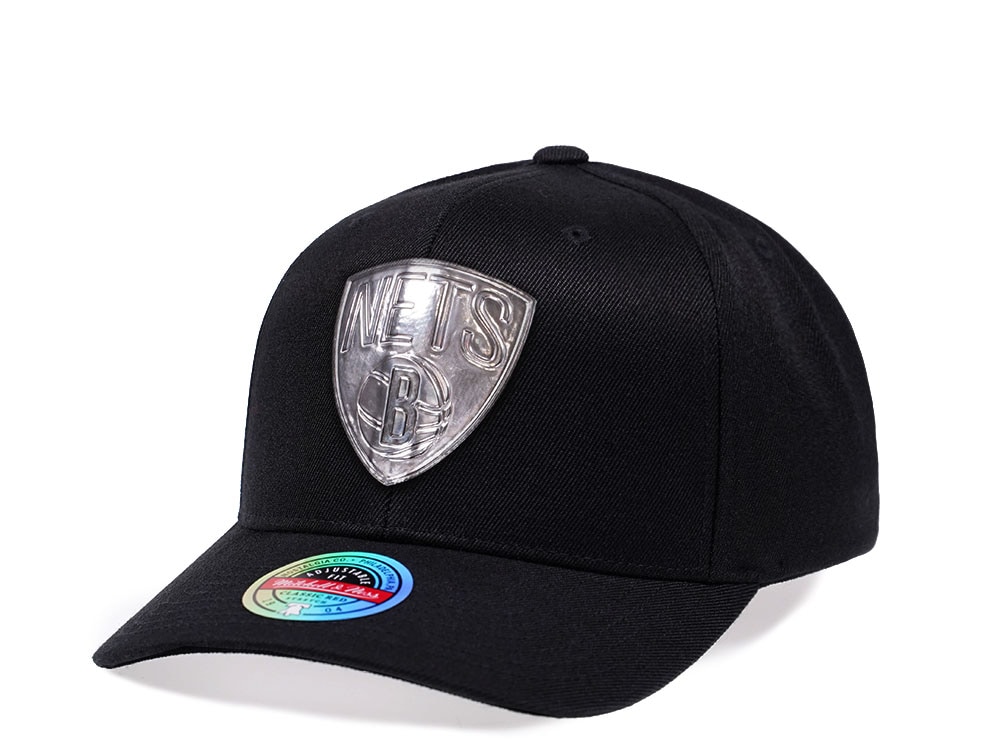 Mitchell & Ness Brooklyn Nets Liquid Chrome Red Line Flex Snapback Gorra