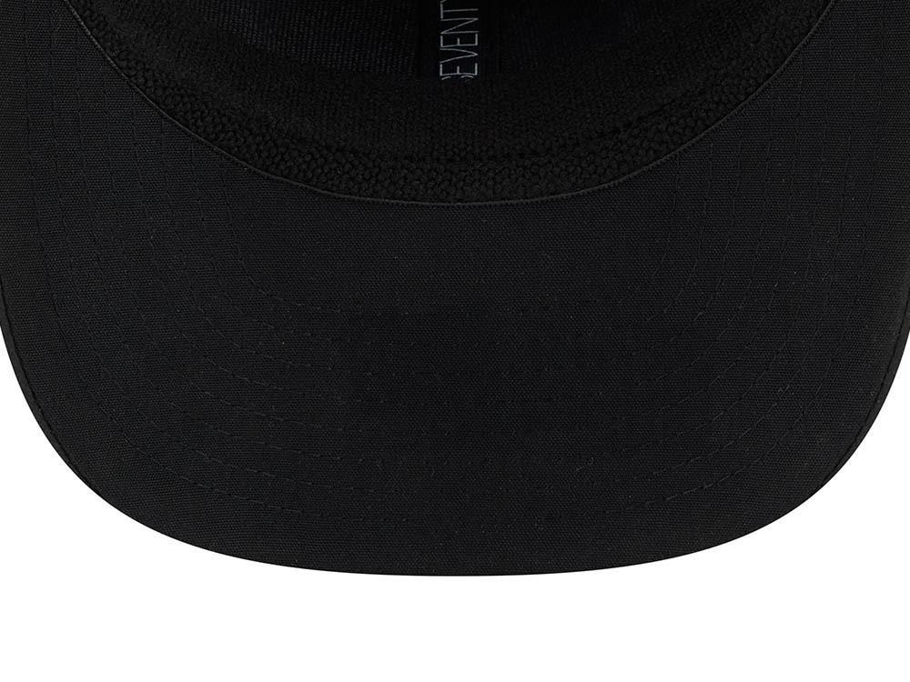 New Era San Francisco 49ers NFL Salute to Service 2026 Digi Camo Black 9Seventy Stretch Snapback Gorra
