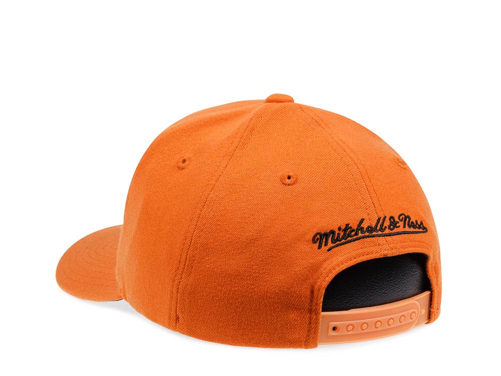 Mitchell & Ness Milwaukee Bucks Dark Cast Red Line Flex Snapback Gorra