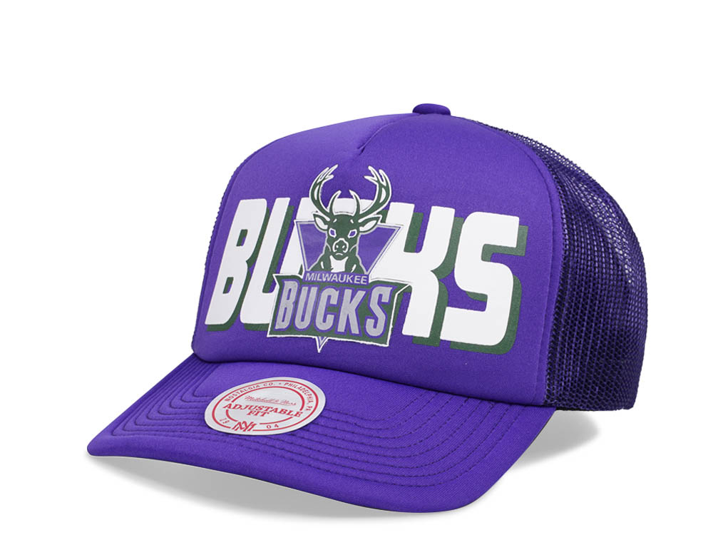 Mitchell & Ness Milwaukee Bucks Purple Billboard Trucker Snapback Gorra