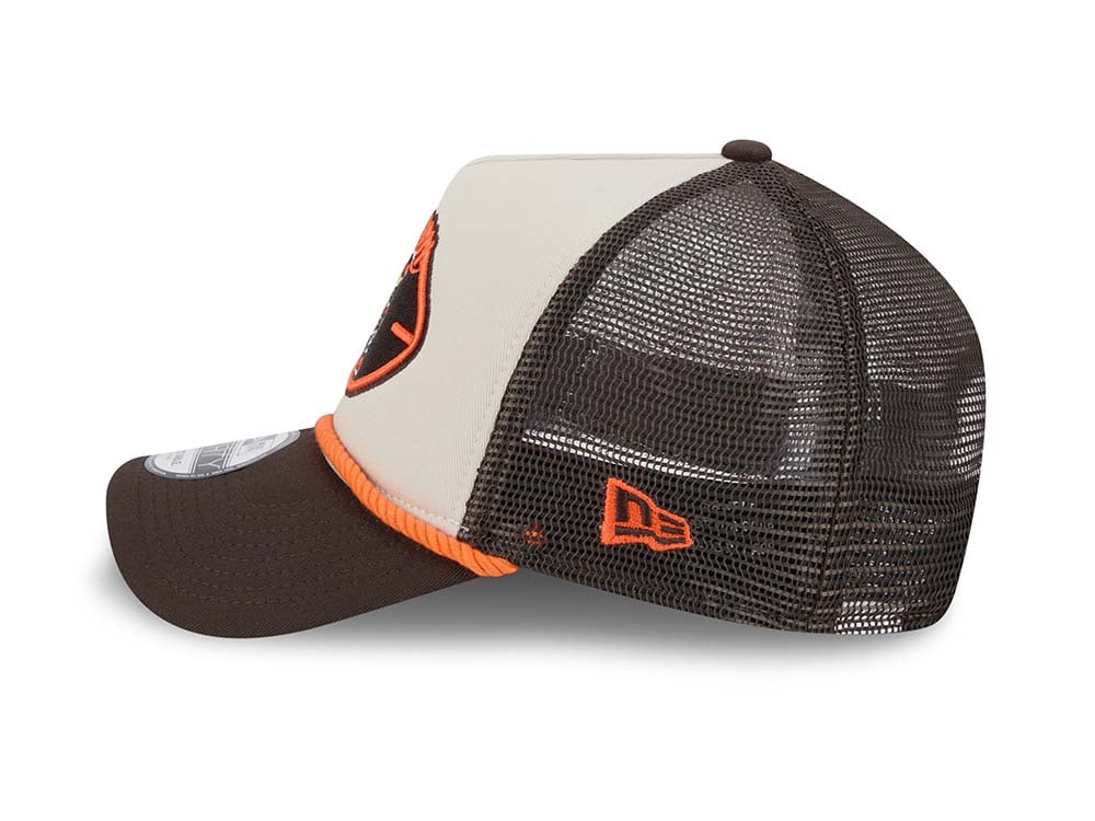 New Era Cleveland Browns Sideline 2024 9Forty A Frame Trucker Snapback Gorra