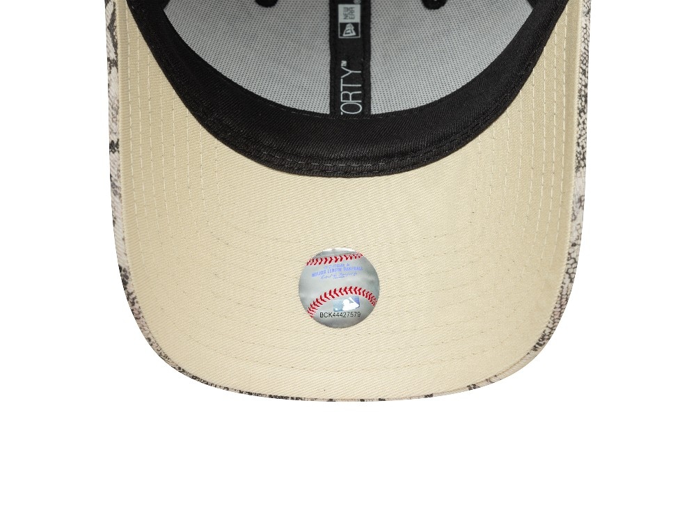 New Era New York Yankees Monochrom Snakeskin Womens 9Forty Strapback Gorra