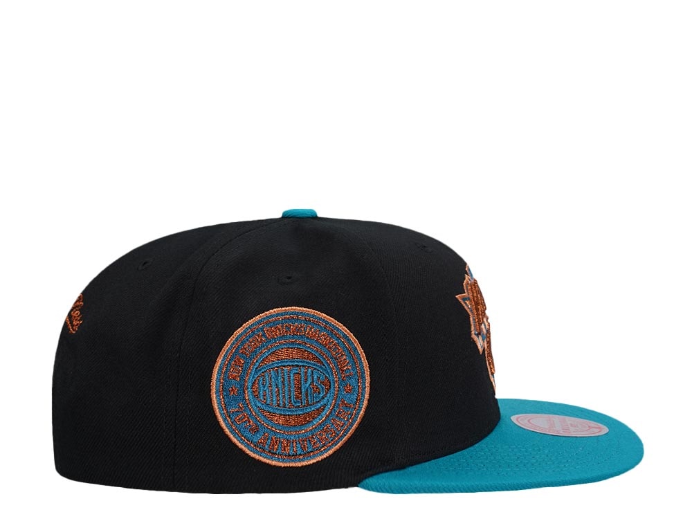 Mitchell & Ness New York Knicks 70th Anniversary Make Cents Black Two Tone Edition Snapback Gorra