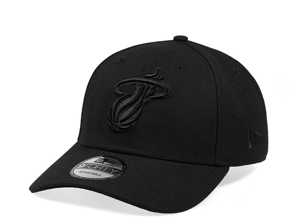 New Era Miami Heat Black on Black Edition 9Forty Snapback Gorra