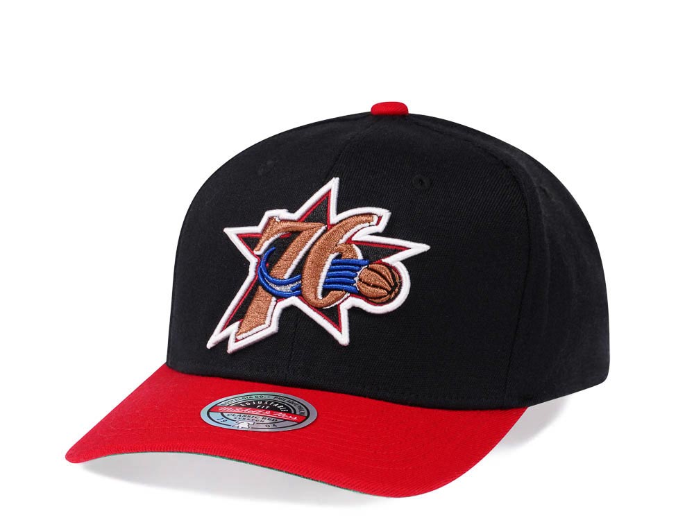 Mitchell & Ness Philadelphia 76ers Team Two Tone Red Line Solid Flex Snapback Gorra