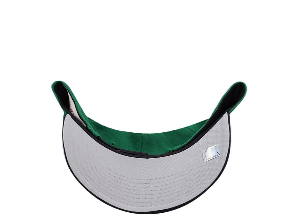 Mitchell & Ness Dallas Mavericks NBA In The City Green Edition Pro Pinch Fit Snapback Gorra