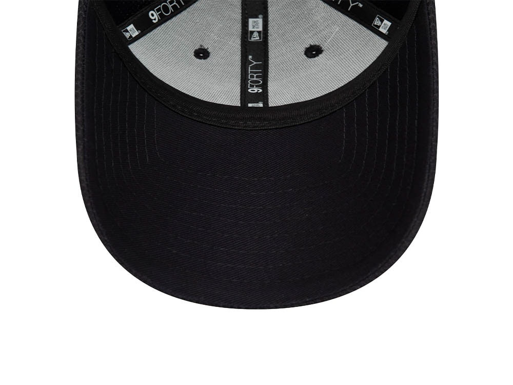 New Era New York Yankees Diamond Era Essential Black 9Forty Strapback Gorra