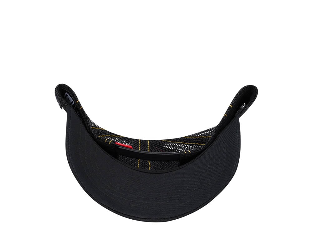 Capslab Looney Tunes Daffy Black Trucker Snapback Gorra