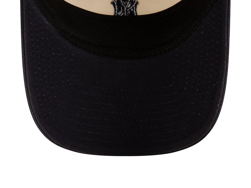 New Era New York Yankees Small Icon Stone Womens 9Twenty Trucker Snapback Gorra