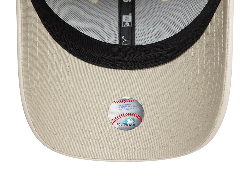 New Era New York Yankees Leather Stone 9Forty Strapback Gorra