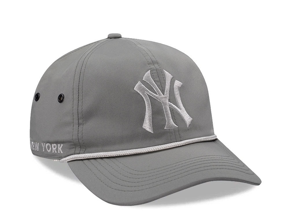 Nike New York Yankees Club Olive Edition Strapback Gorra