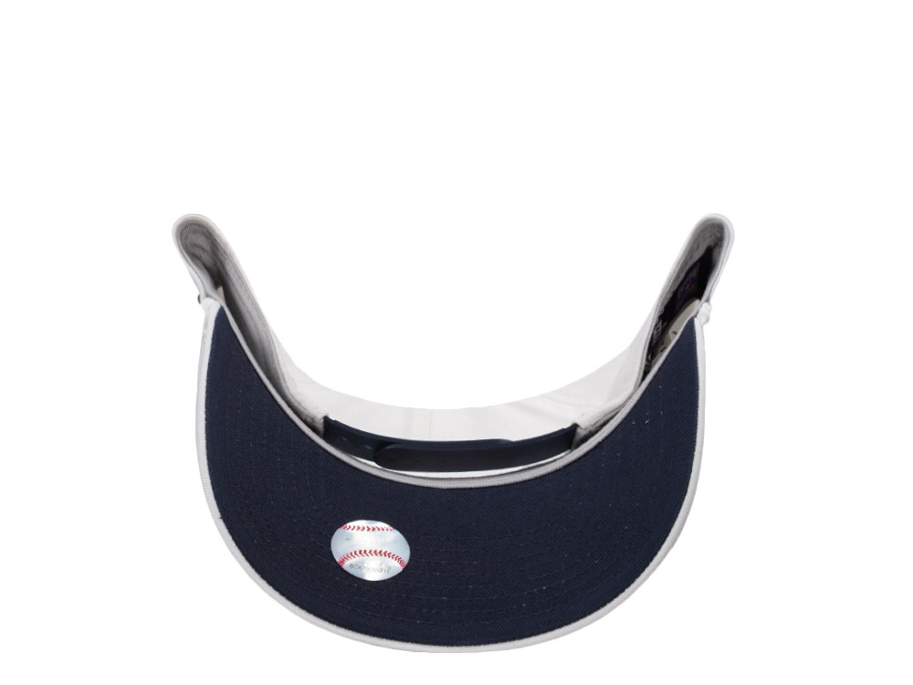 Nike Boston Red Sox 1969 Cooperstown White Edition Snapback Gorra