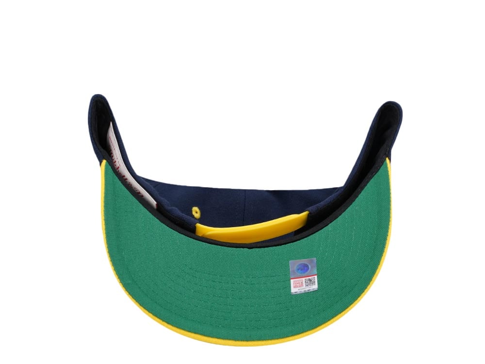Mitchell & Ness University of Michigan Wolverines Pro Crown Fit Snapback Gorra
