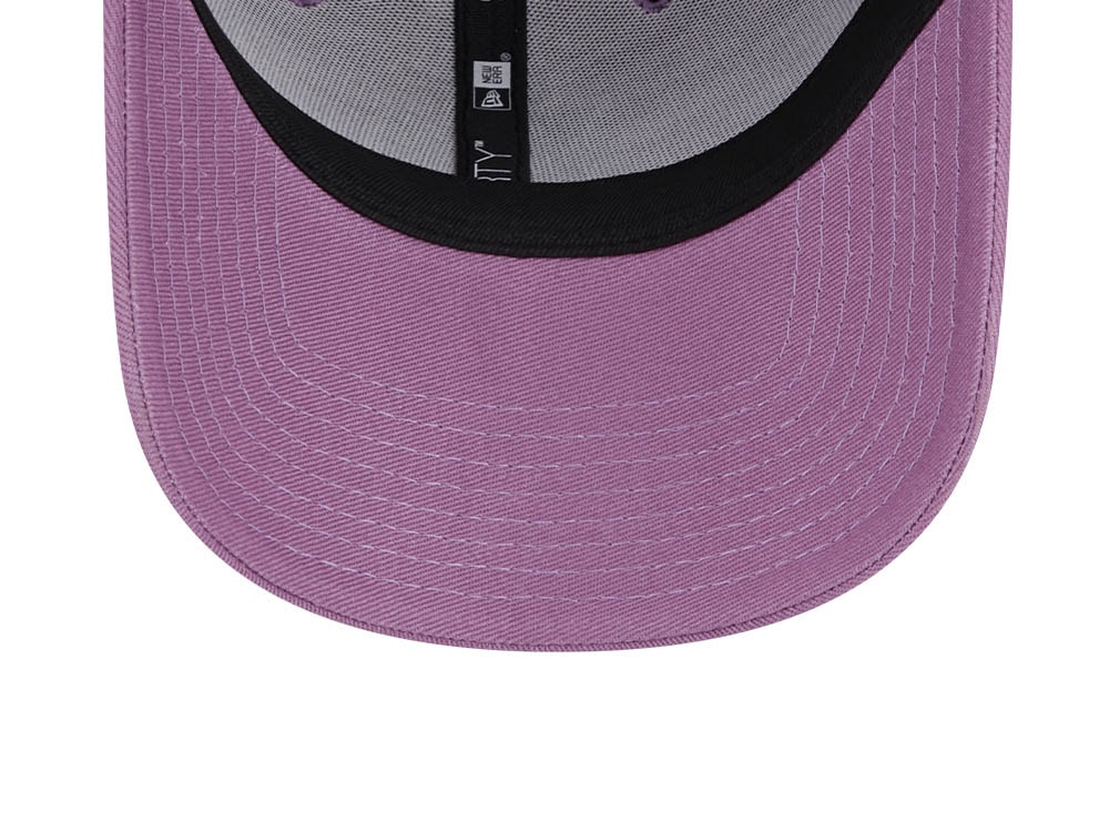New Era New York Yankees League Essential Purple 9Forty Strapback Gorra