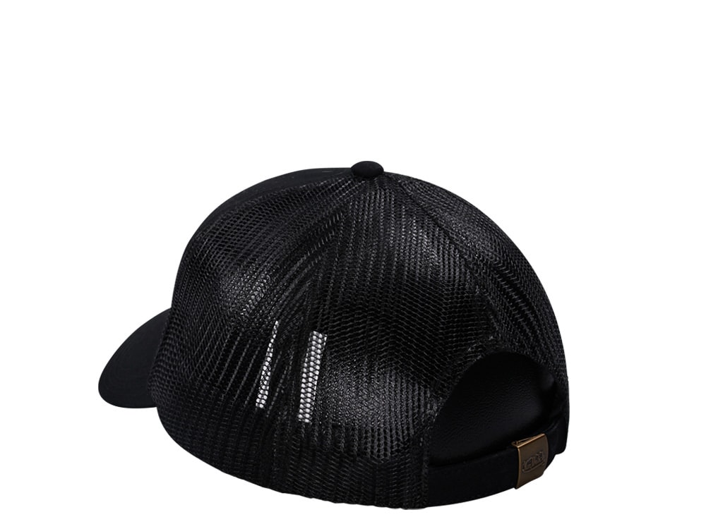 Von Dutch Oval Patch Black Edition Trucker Strapback Gorra