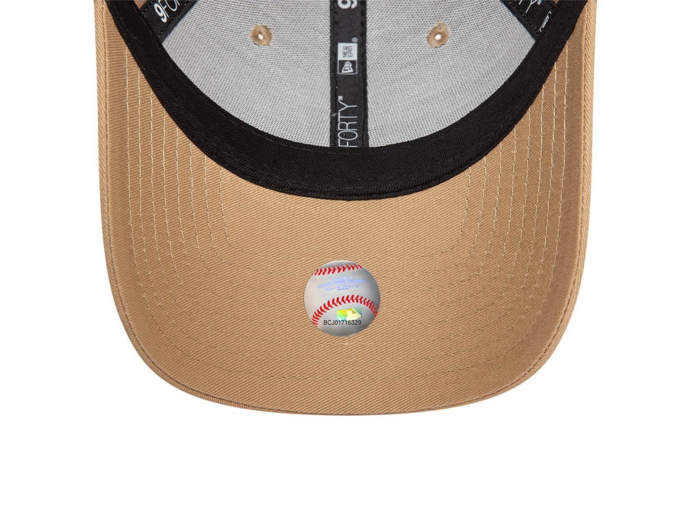 New Era New York Yankees League Essential Camel Womens 9Forty Strapback Gorra