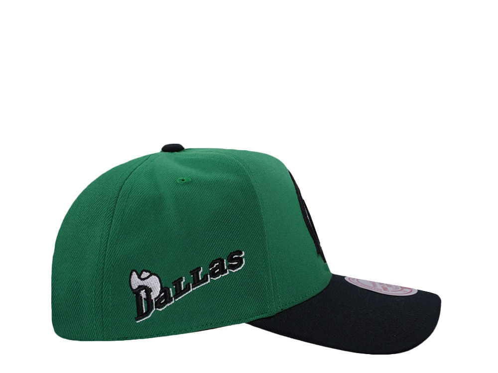 Mitchell & Ness Dallas Mavericks NBA In The City Green Edition Pro Pinch Fit Snapback Gorra