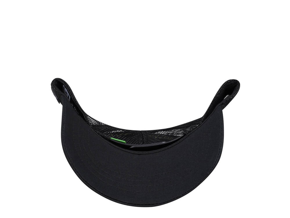 Capslab Rick and Morty Pickle Rick Trucker Snapback Gorra