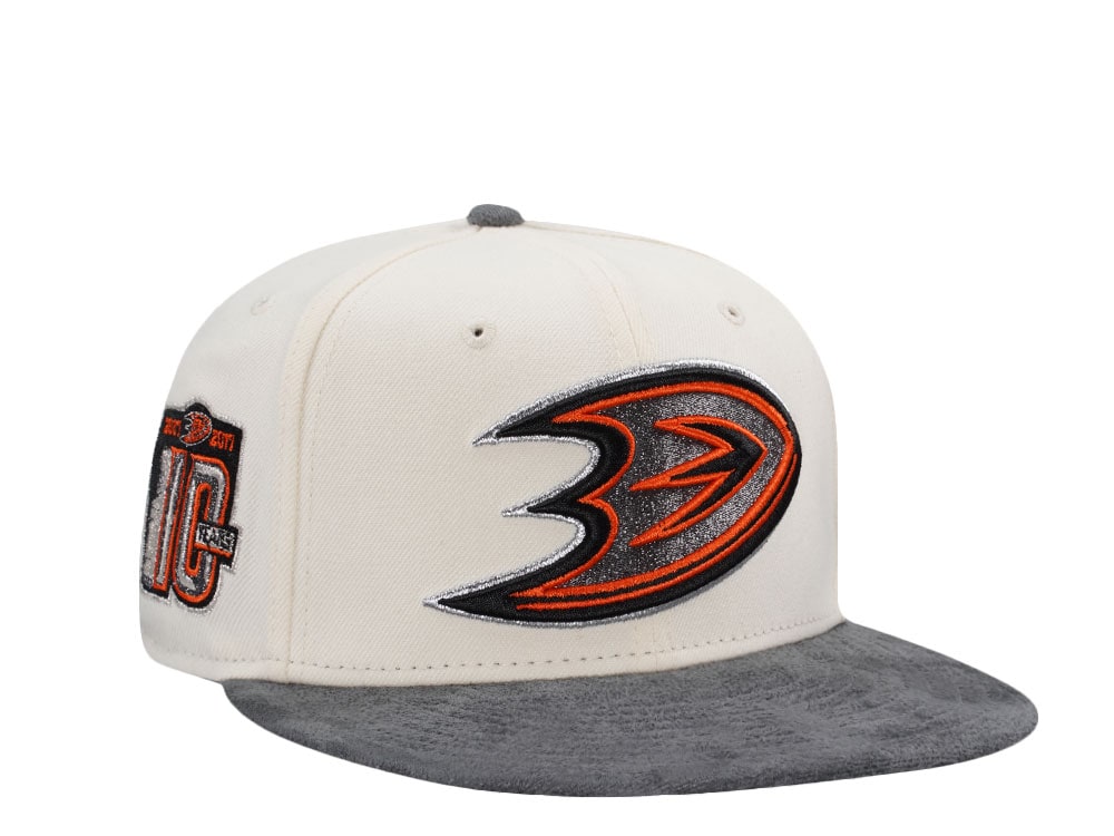 New Era Anaheim Ducks 10th Anniversary Chrome Two Tone Edition 59Fifty Fitted Gorra