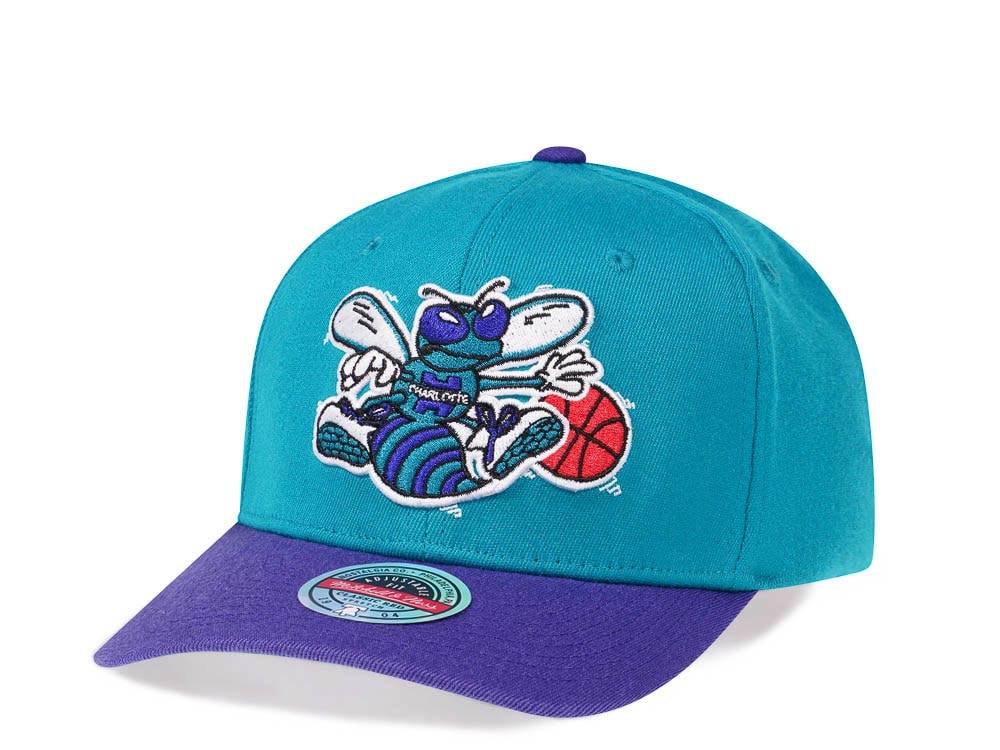 Mitchell & Ness Charlotte Hornets Team Two Tone Red Line Solid Flex Snapback Gorra