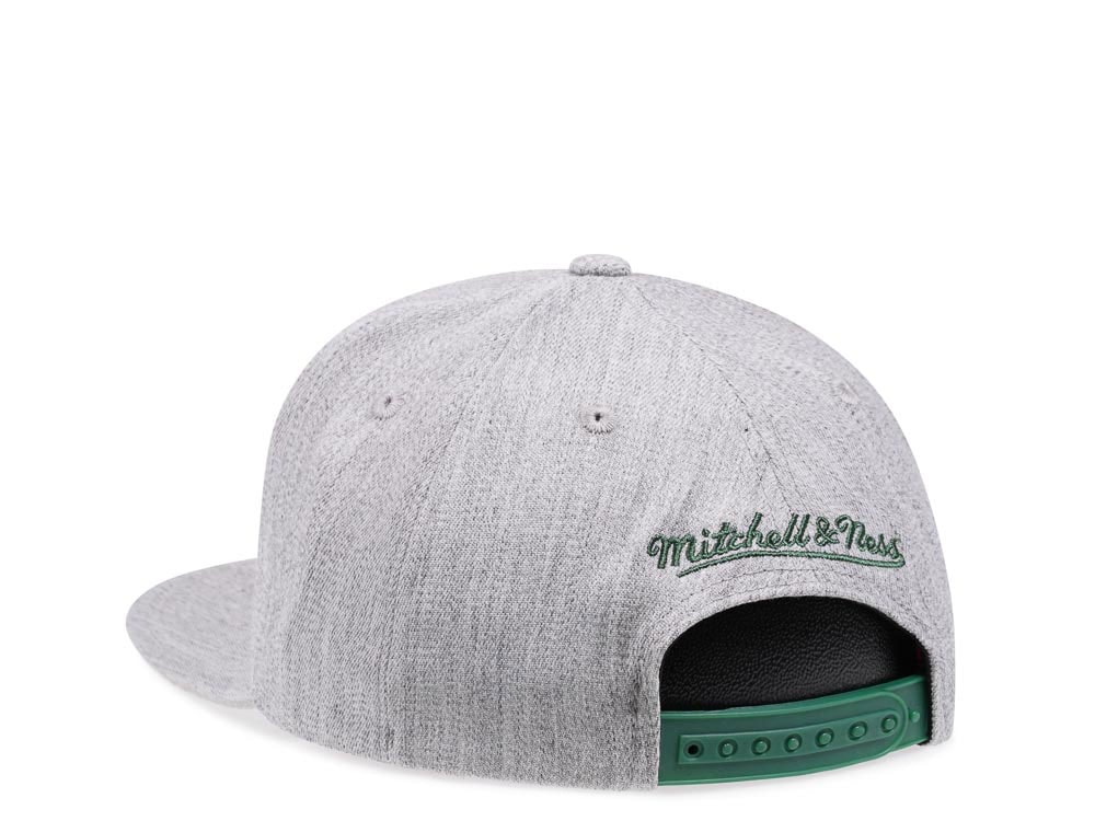 Mitchell & Ness Milwaukee Bucks Heather Red Line Flex Snapback Gorra