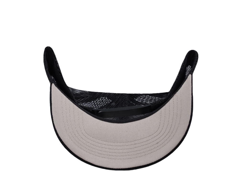 Parallel Union Play Dirty Black Edition Trucker Snapback Gorra
