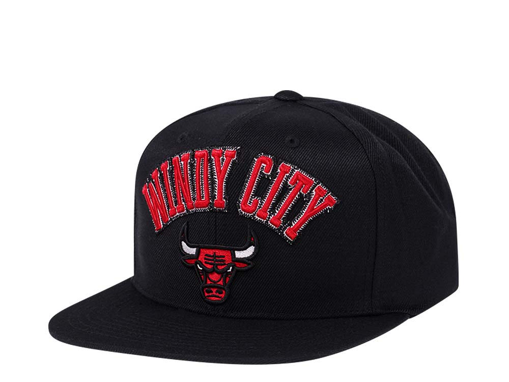 Mitchell & Ness Chicago Bulls Black Zig Zag Satin Undervisor Snapback Gorra