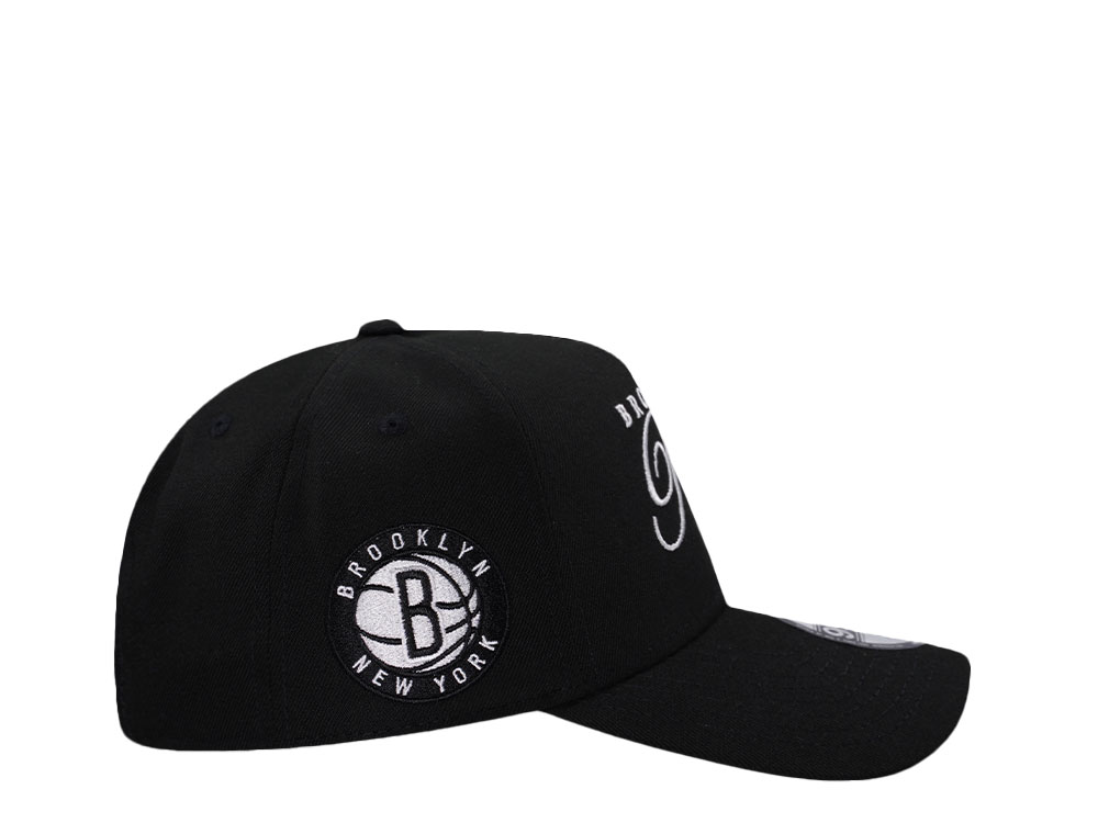 New Era Brooklyn Nets Classic Script Black Prime Edition 9Forty A Frame Snapback Gorra