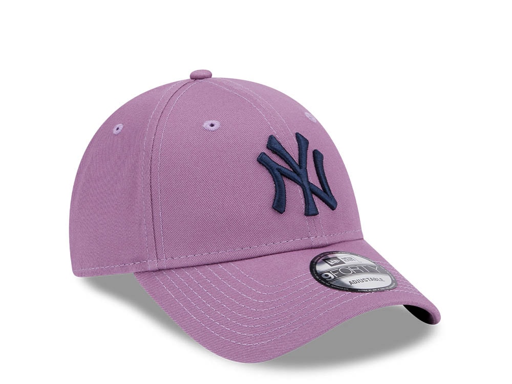 New Era New York Yankees League Essential Purple 9Forty Strapback Gorra
