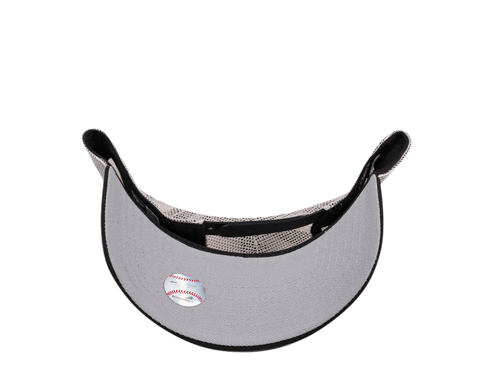 New Era Cleveland Guardians Two Tone Edition A Frame Trucker Snapback Gorra