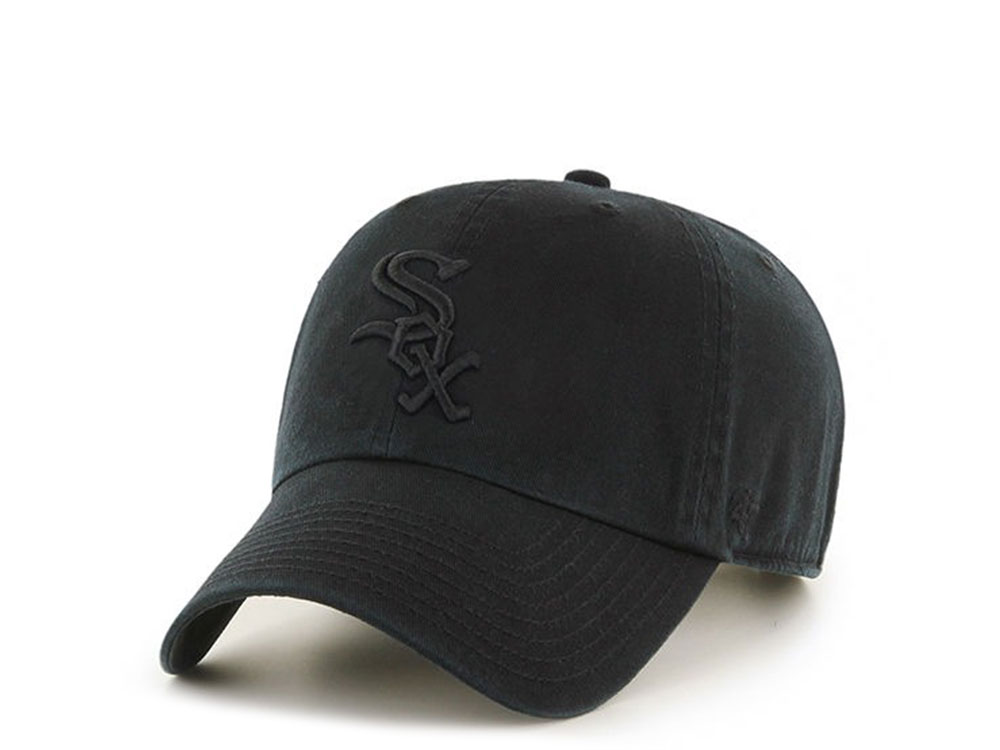 47Brand Chicago White Sox Black on Black Clean up Strapback Gorra